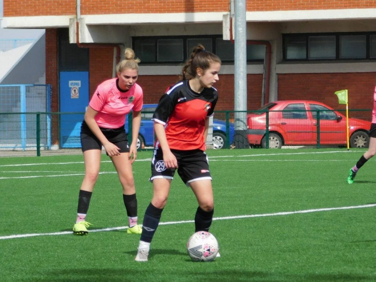 Mlada nogometašica krenula stopama starijeg brata