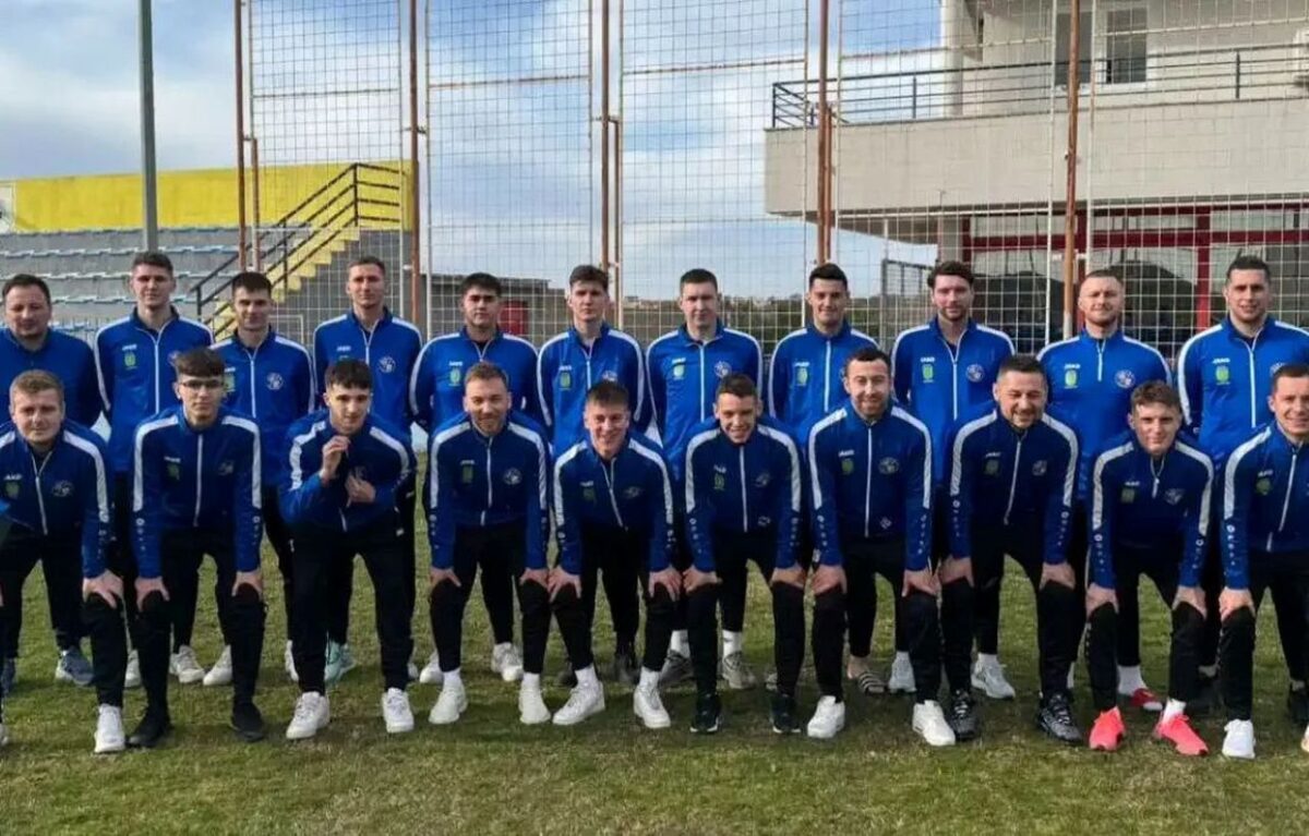 Nogometaši Dinama (D) odradili priprema na morskom zraku