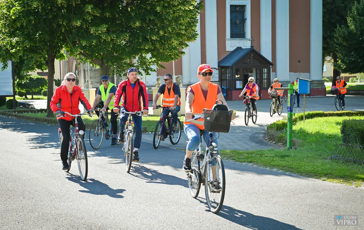 Župljani Župe sv. Roka Draškovec družili se na 25. župnoj biciklijadi
