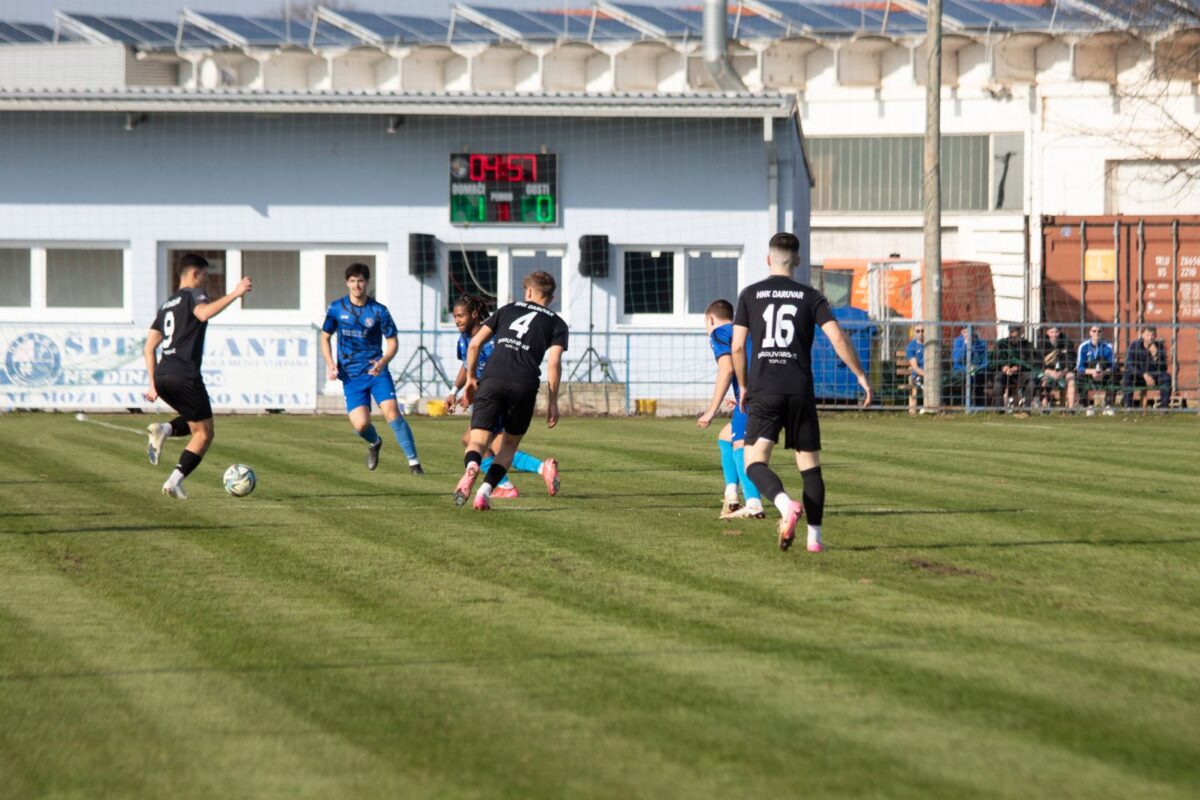 Dinamo (D) pobjedom pobjegao s dna