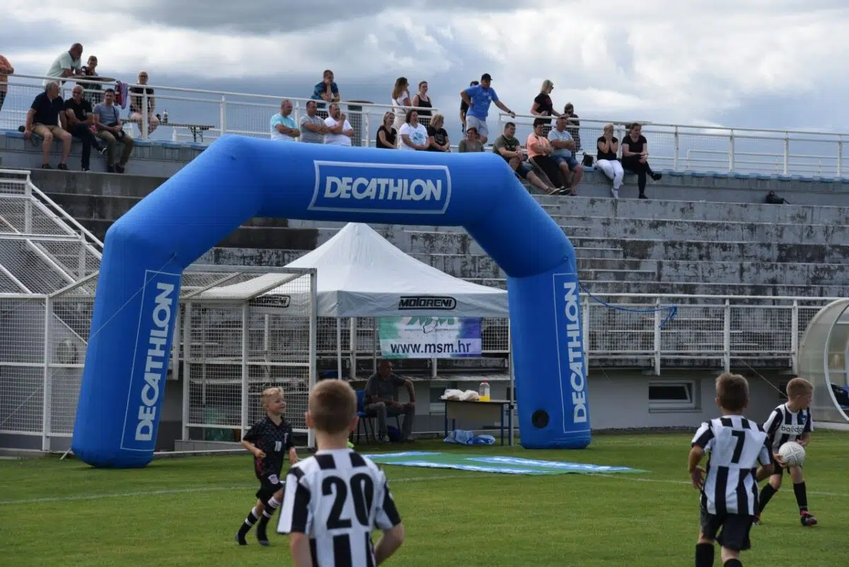Hakl U13 Decathlon: Prijavi ekipu, budite među najboljima i pokupite vrijedne poklone